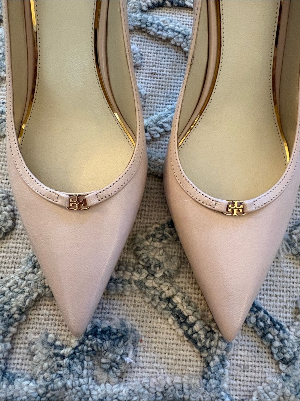 Tory Burch Pale Pink Pointed-Toe Leather Pumps with Logo Accent - Picture 2 of 10